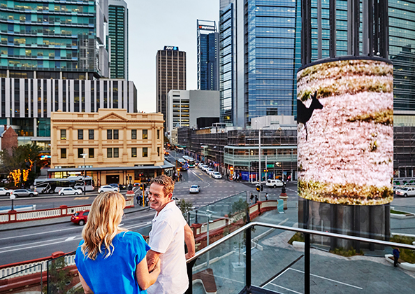 ヤンガンスクエア